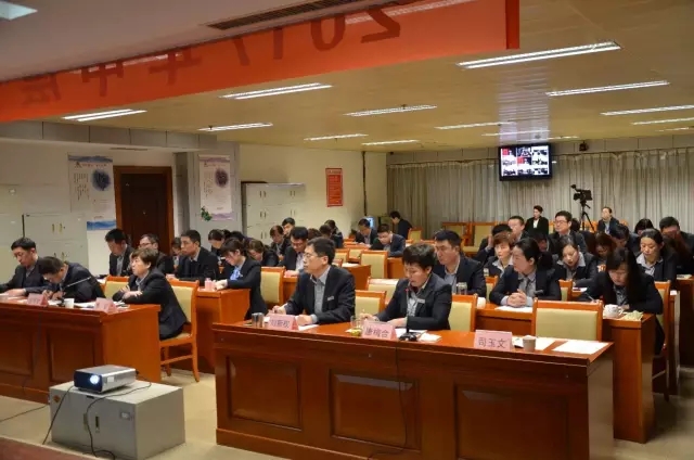 1586162511776492.jpg 【頭條】商業(yè)公司組織召開采購部中層述職大會1.webp.jpg